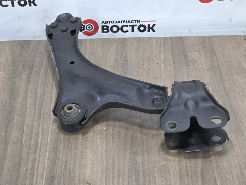 Рычаг нижний, 2500 рублей, Пешки