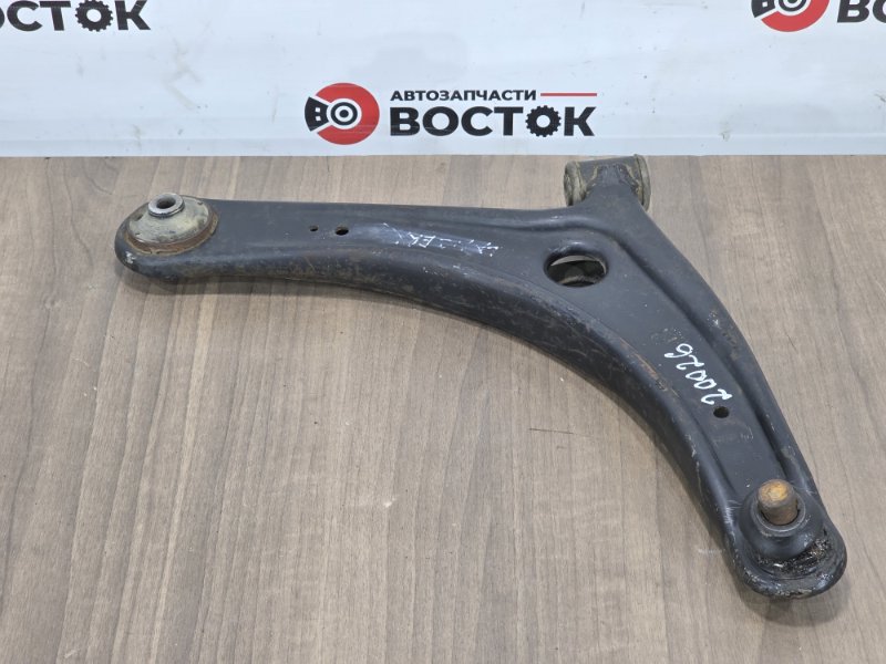 Рычаг нижний, 2000 рублей, Пешки