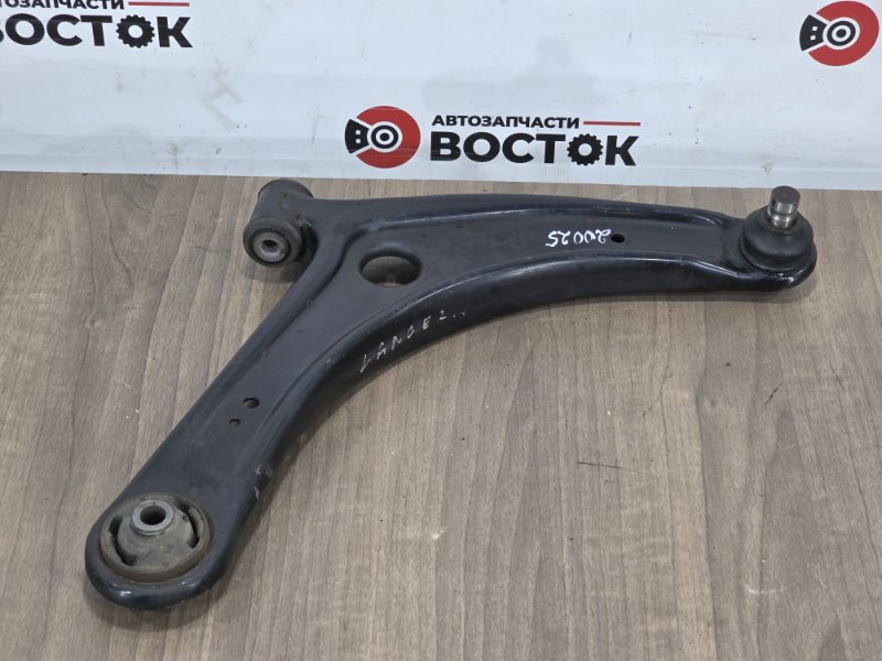 Рычаг нижний, 2000 рублей, Пешки