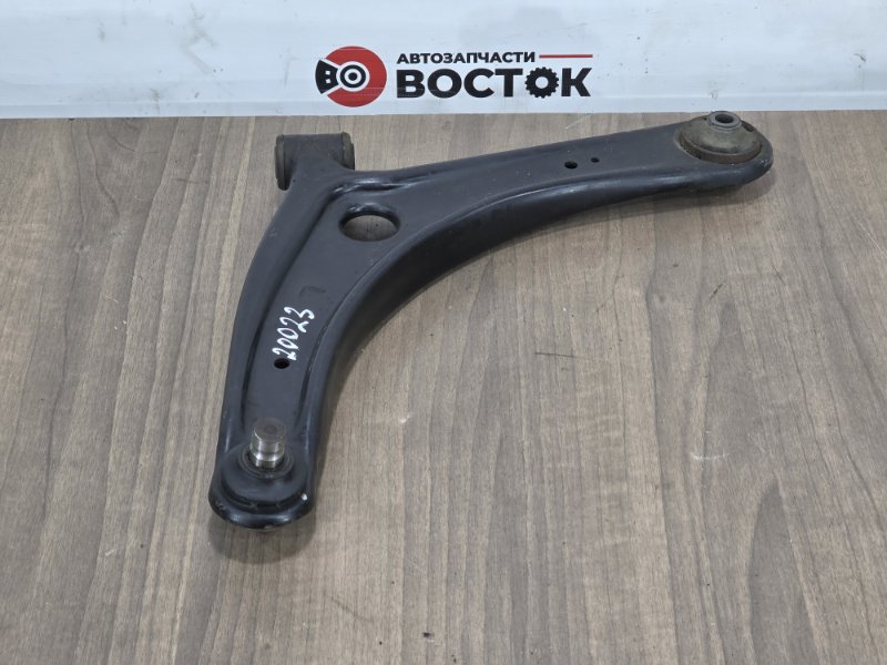 Рычаг нижний, 2000 рублей, Пешки