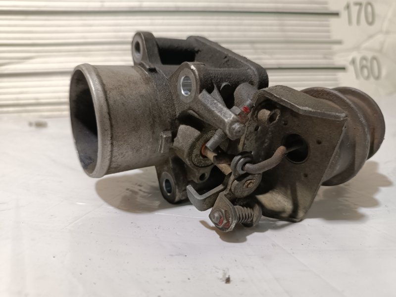 Дроссельная заслонка, 2000 рублей, Пешки