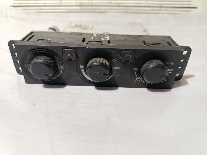 Блок управления климат-контролем, 3000 рублей, Пешки