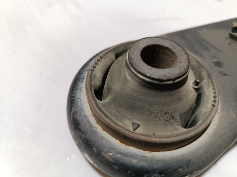 Рычаги подвески, 2000 рублей, Пешки