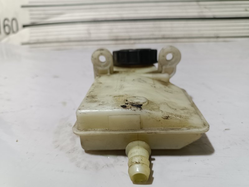 Бачок для тормозной жидкости, 700 рублей, Пешки