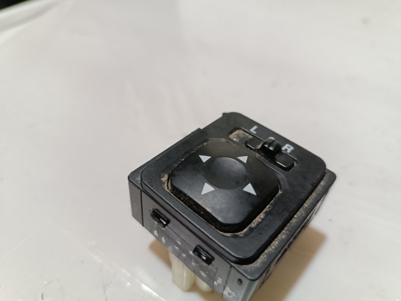 Блок управления зеркалами, 500 рублей, Пешки