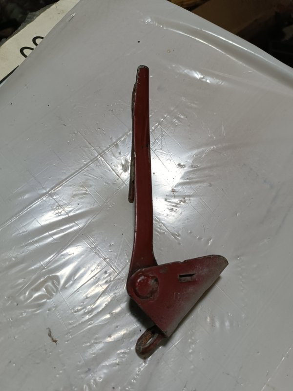 Петля капота, 1000 рублей, Пешки