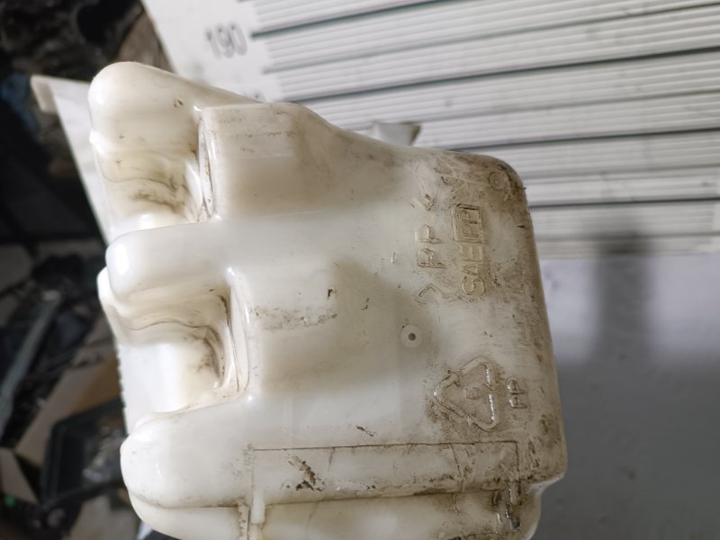 Бачок стеклоомывателя, 2000 рублей, Пешки