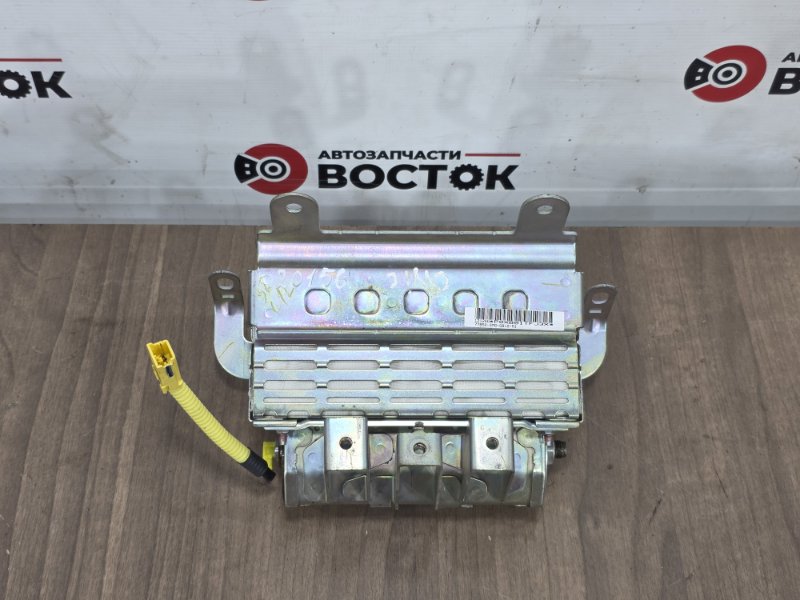 Подушка безопасности пассажира, 8000 рублей, Пешки