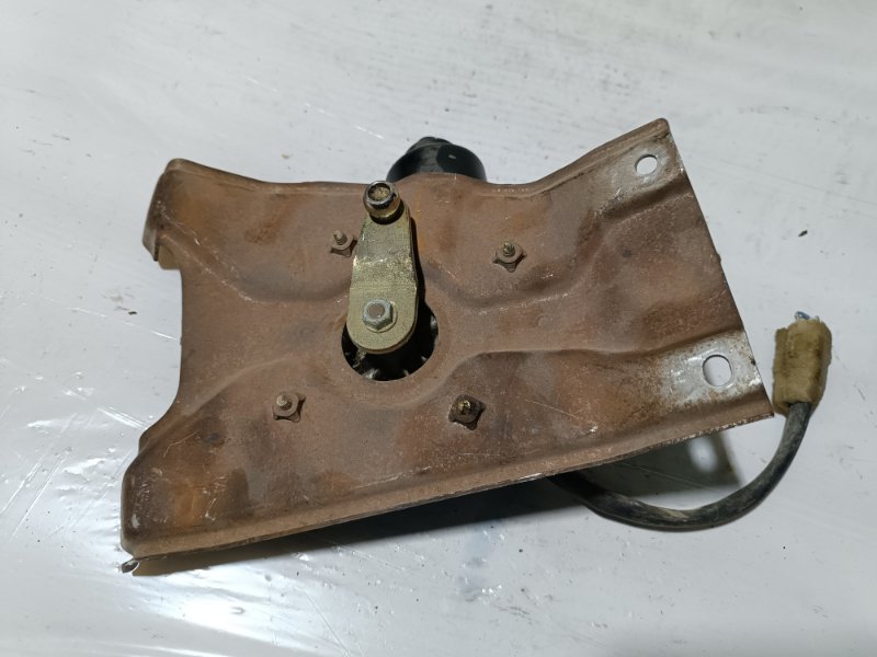 Мотор дворников, 2000 рублей, Пешки