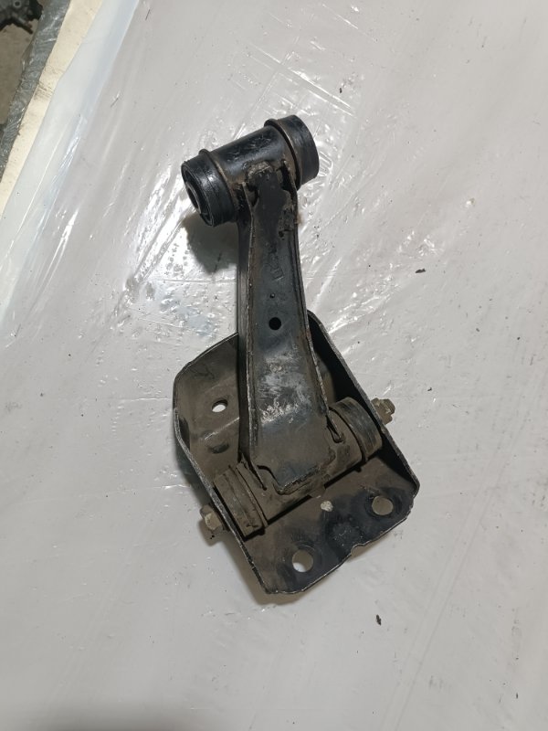 Рычаг верхний, 1500 рублей, Пешки