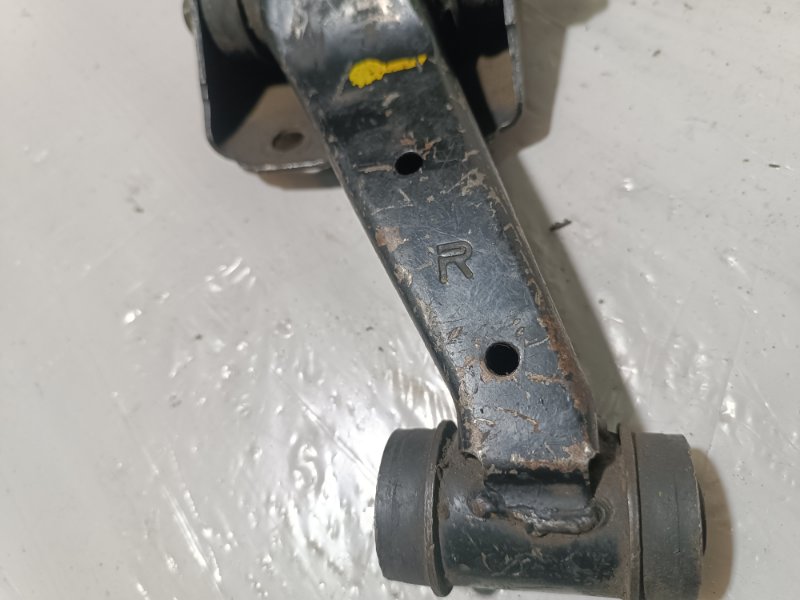 Рычаг верхний, 1500 рублей, Пешки