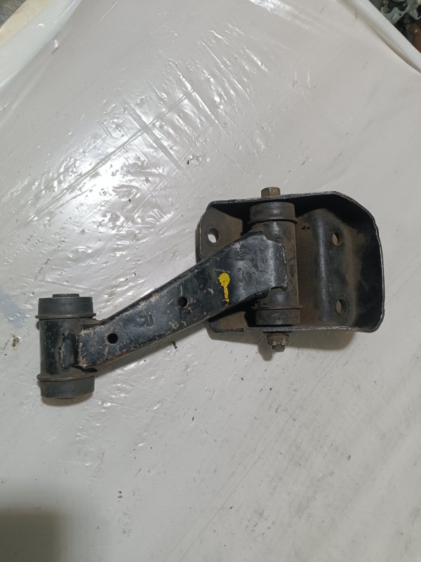 Рычаг верхний, 1500 рублей, Пешки