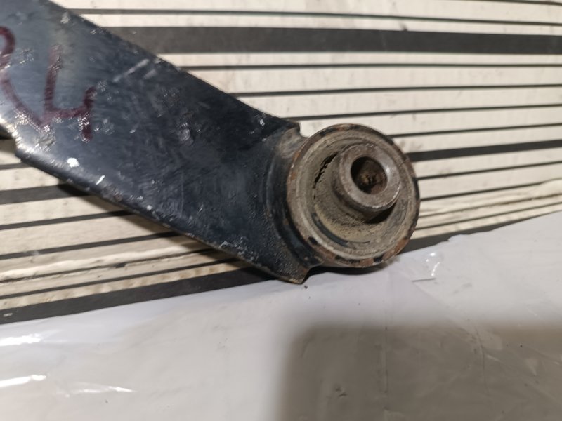 Рычаг верхний, 1500 рублей, Пешки