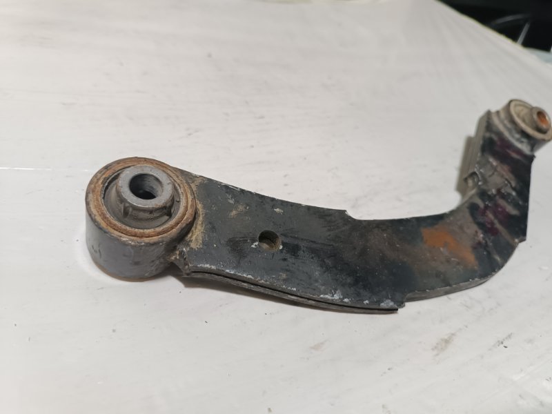 Рычаг верхний, 1500 рублей, Пешки