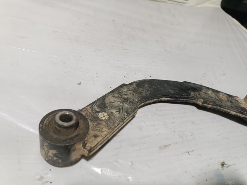 Рычаг верхний, 1500 рублей, Пешки