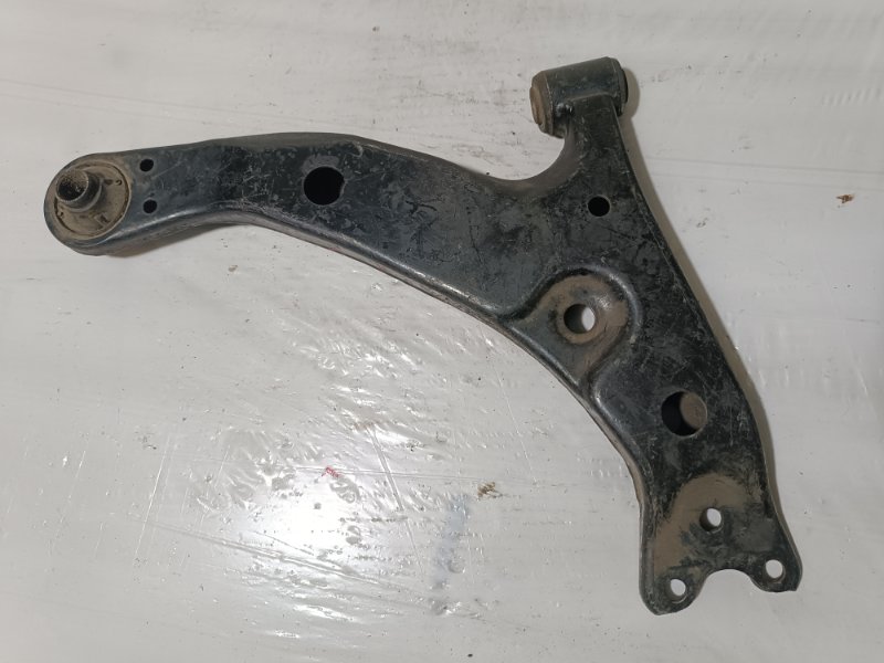 Рычаг нижний, 2000 рублей, Пешки