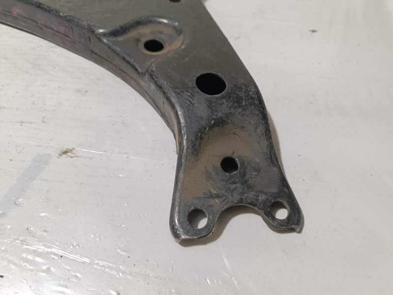 Рычаг нижний, 2000 рублей, Пешки