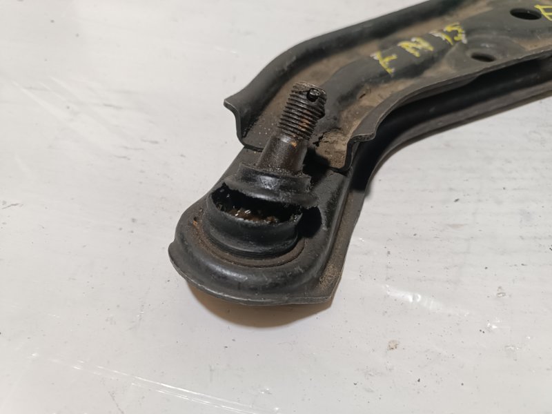 Рычаг нижний, 2000 рублей, Пешки