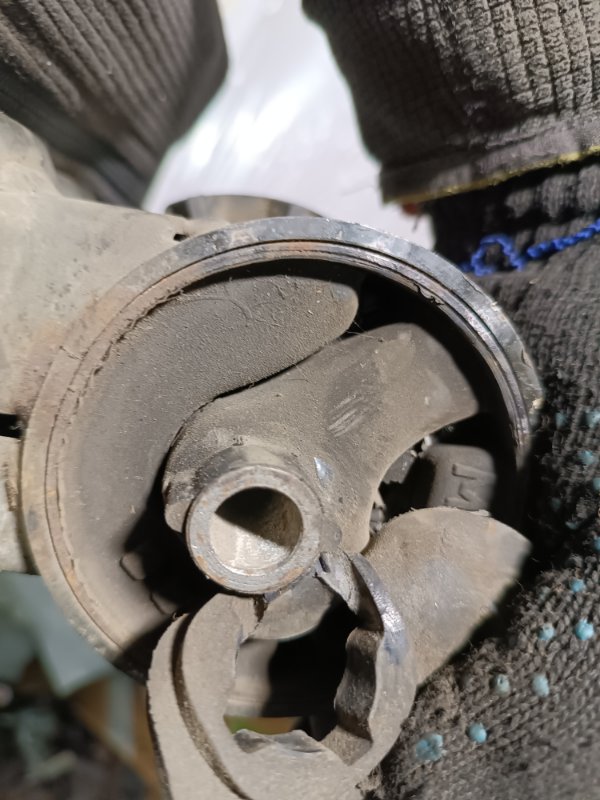 Подушка двигателя, 5000 рублей, Пешки