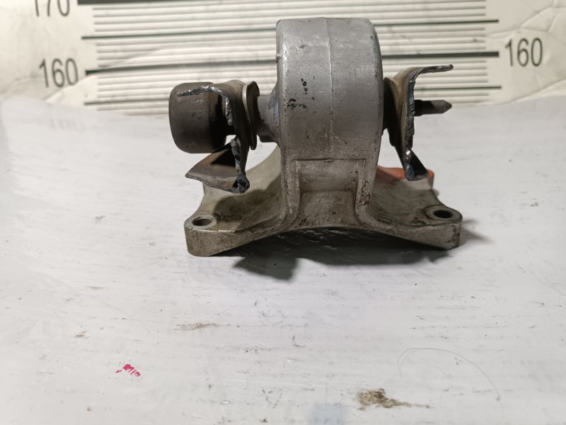 Подушка МКПП, 2000 рублей, Пешки