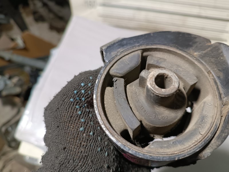 Подушка двигателя, 2500 рублей, Пешки