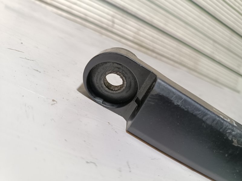 Поводок стеклоочистителя, 3000 рублей, Пешки