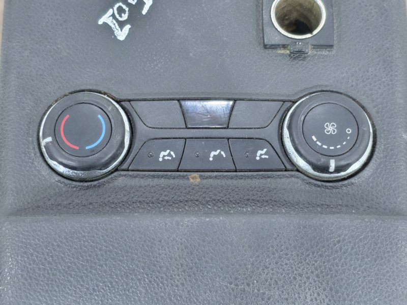 Блок управления климат-контролем, 3000 рублей, Пешки