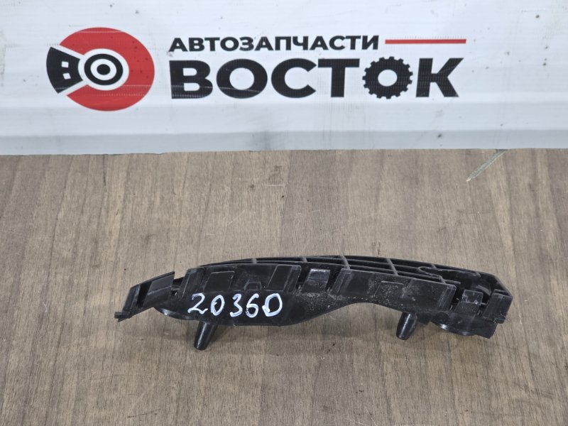 Кронштейн решетки радиатора, 1000 рублей, Пешки