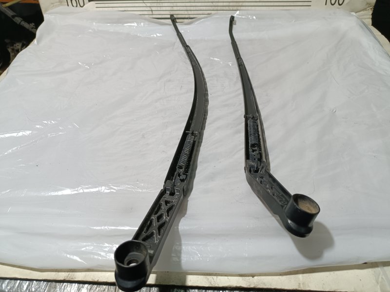 Поводок стеклоочистителя, 2000 рублей, Пешки