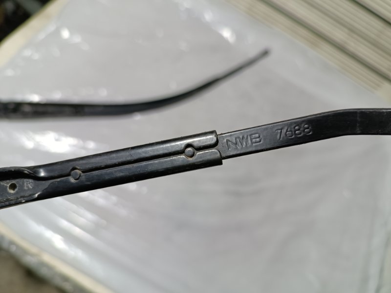 Поводок стеклоочистителя, 2000 рублей, Пешки