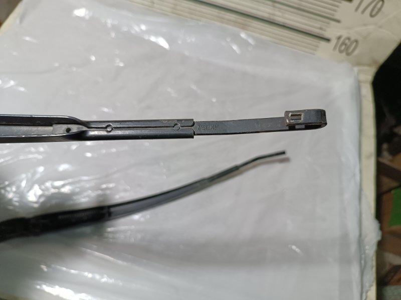 Поводок стеклоочистителя, 2000 рублей, Пешки