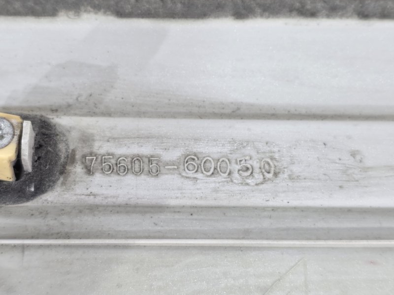 Молдинг на крыло, 1500 рублей, Пешки