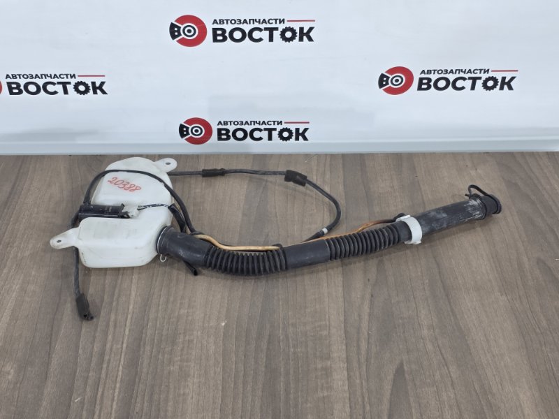 Бачок омывателя заднего стекла, 1500 рублей, Пешки