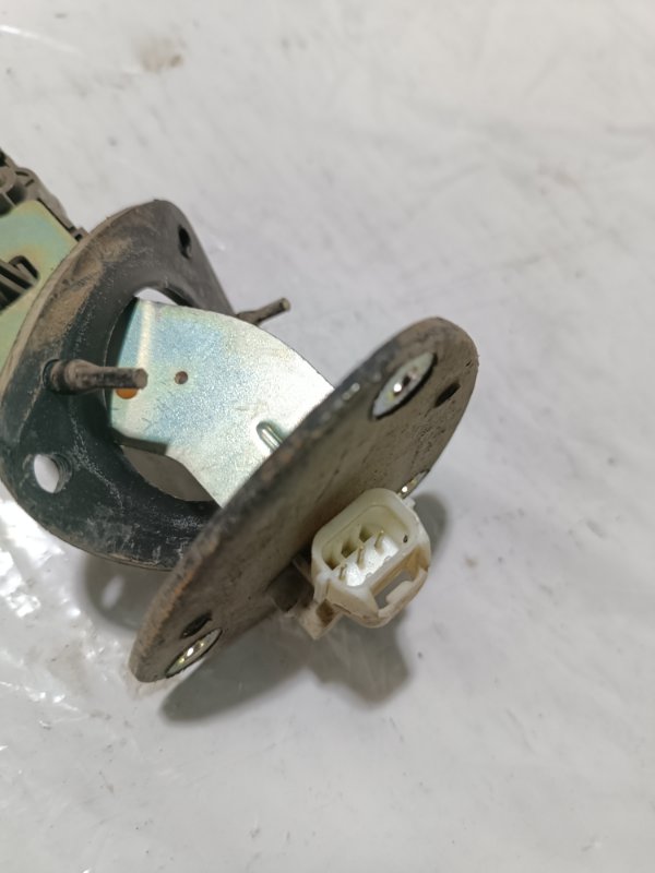 Датчик уровня топлива, 2000 рублей, Пешки