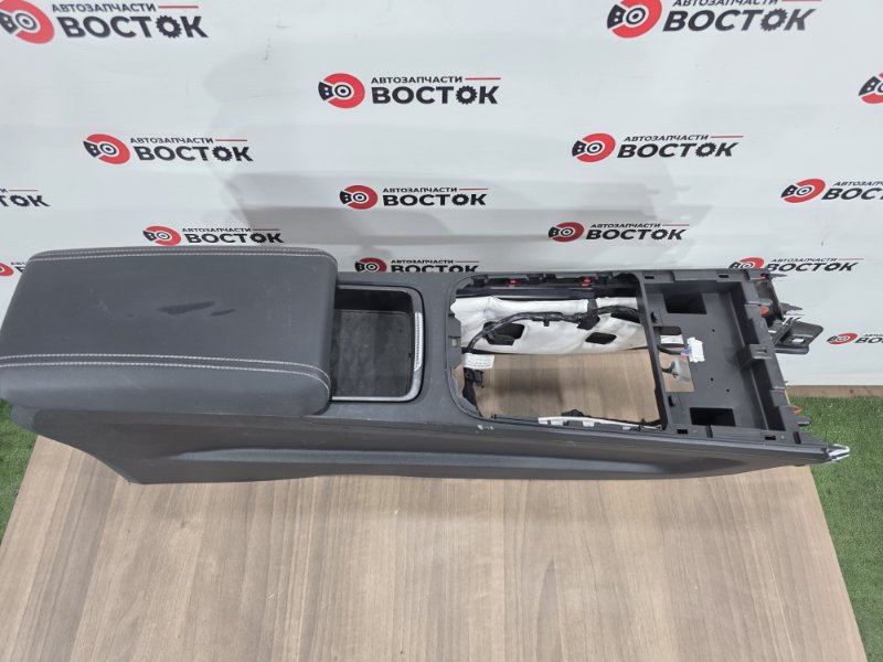 Подлокотник, 10000 рублей, Пешки