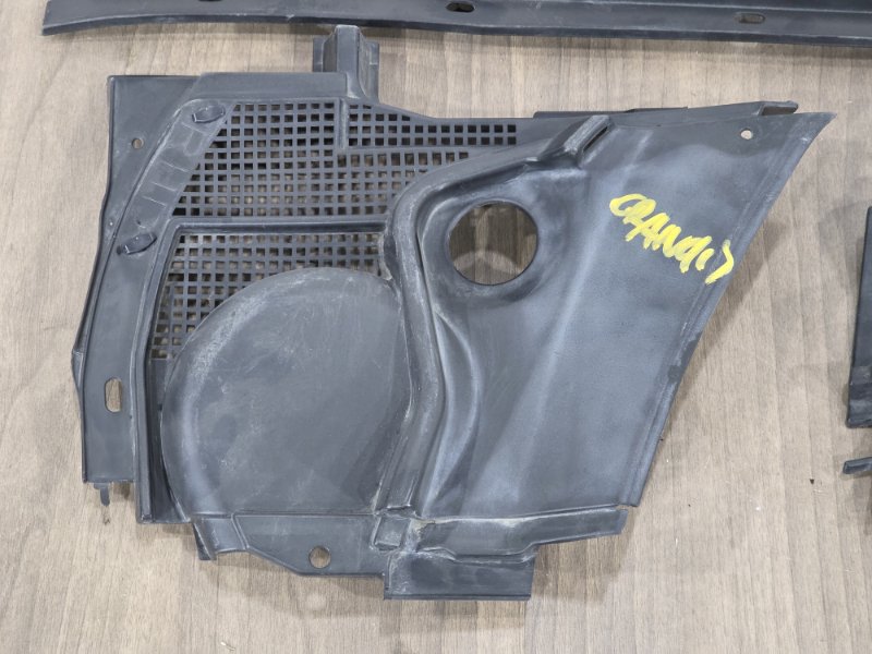 Решетка под лобовое стекло, 3000 рублей, Пешки