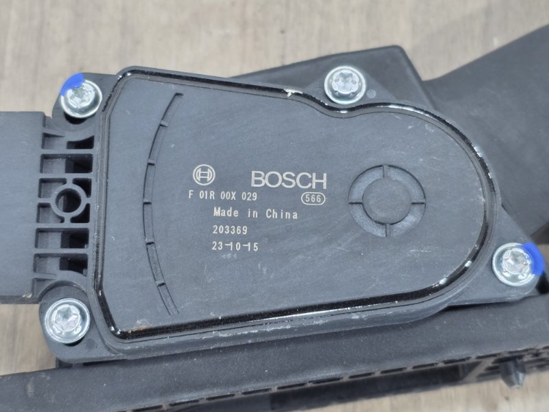 Педаль газа, 2500 рублей, Пешки