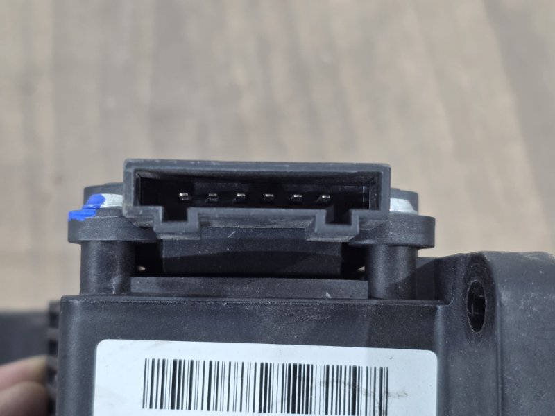 Педаль газа, 2500 рублей, Пешки