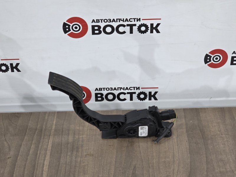 Педаль газа, 1000 рублей, Пешки