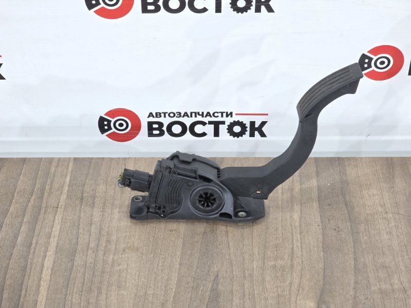 Педаль газа, 1000 рублей, Пешки