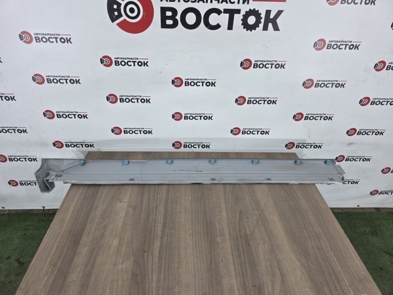 Накладка на порог наружная, 2000 рублей, Пешки