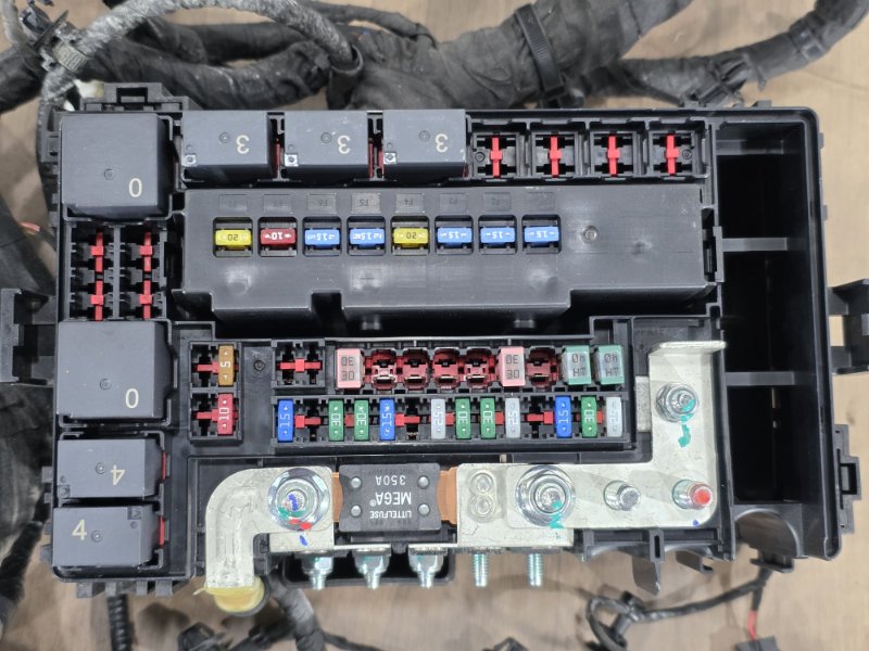 Блок предохранителей под капот, 50000 рублей, Пешки