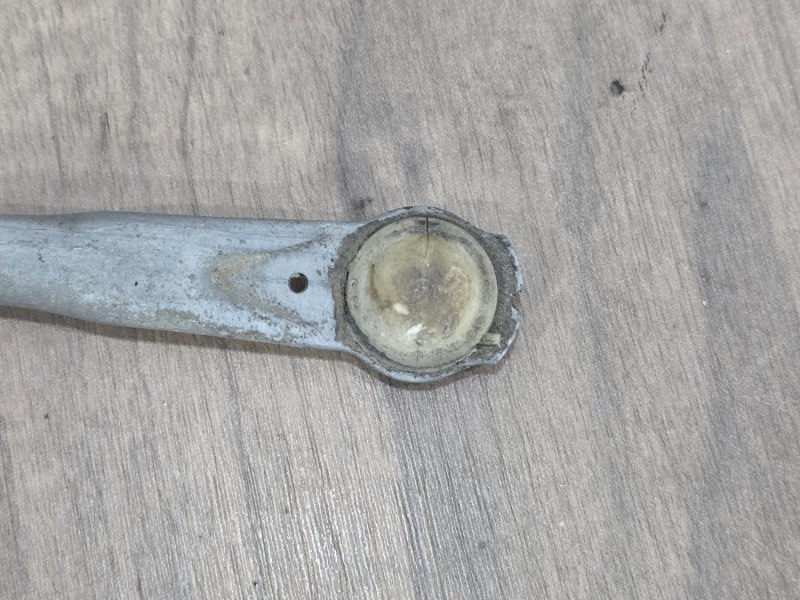 Трапеция дворников, 3000 рублей, Пешки