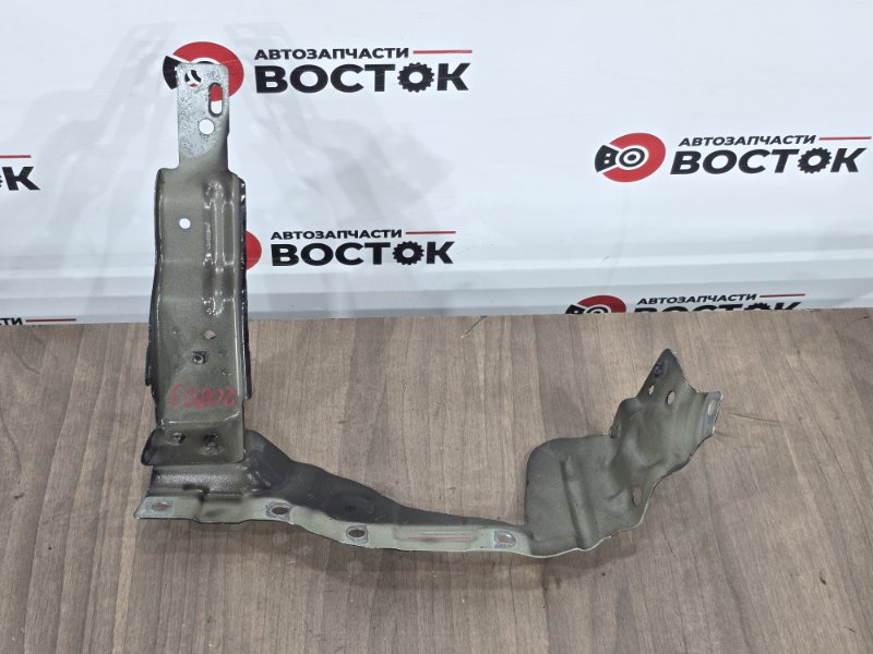 Кронштейн крыла, 5000 рублей, Пешки