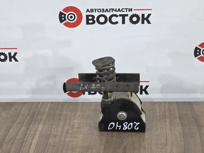 Крепление запасного колеса, 4000 рублей, Пешки