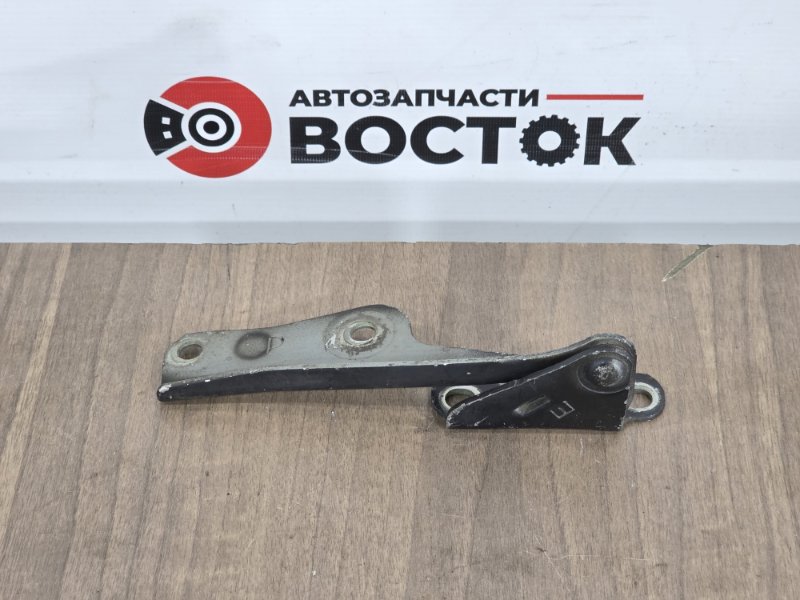 Петля капота, 1000 рублей, Пешки