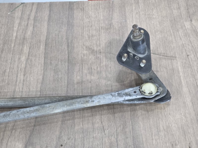 Трапеция дворников, 2000 рублей, Пешки