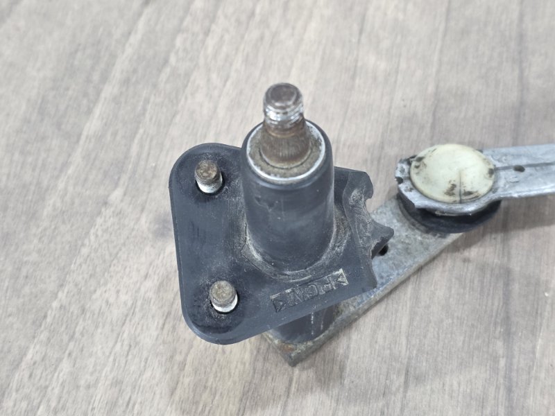 Трапеция дворников, 2000 рублей, Пешки