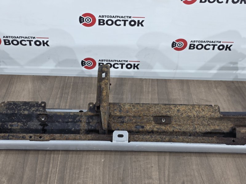 Подножка, 10000 рублей, Пешки