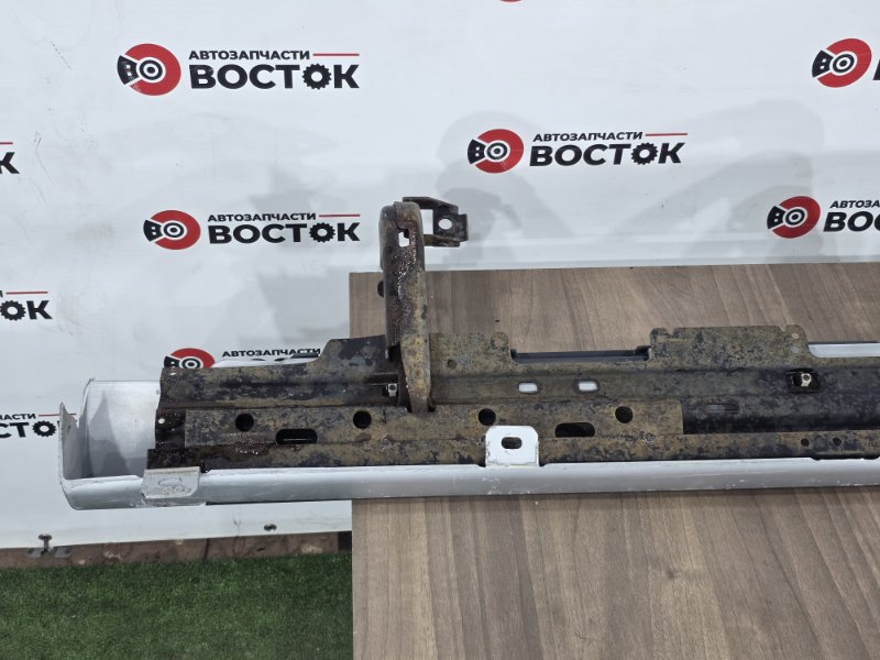 Подножка, 10000 рублей, Пешки